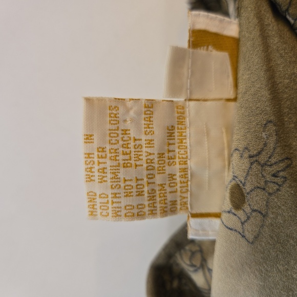 VTG Victoria's Secret Soie 100% Silk Paisley Tie Button Down Blouse Green Size 6 - Picture 9 of 9